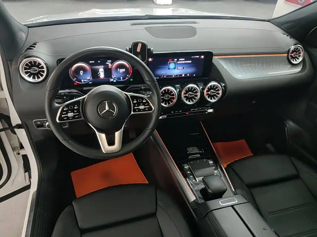 Mercedes-Benz GLA — фото 10