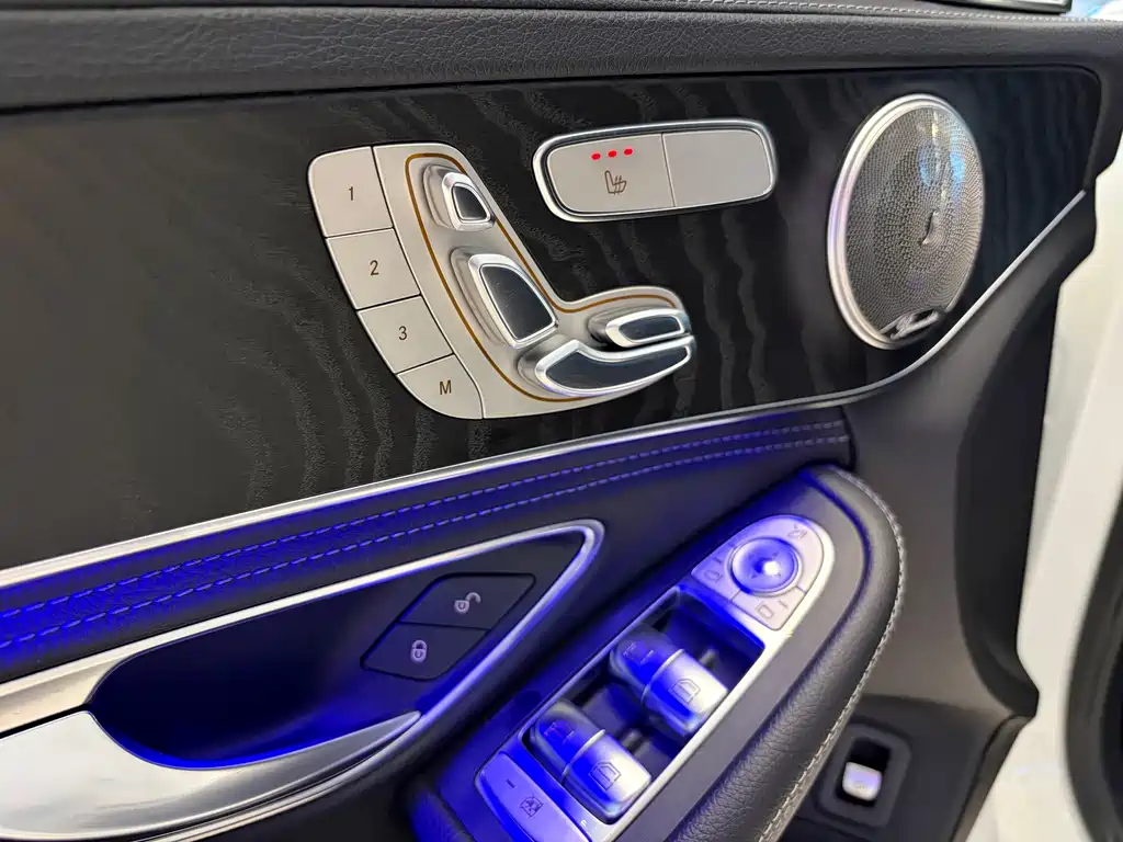 Mercedes-Benz C-Class — фото 11
