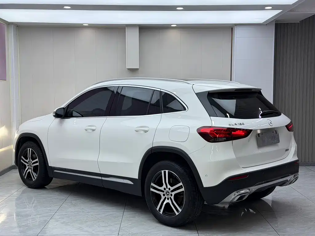 Mercedes-Benz GLA — фото 6