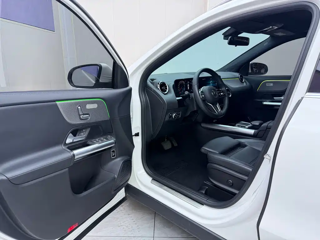 Mercedes-Benz GLA — фото 7
