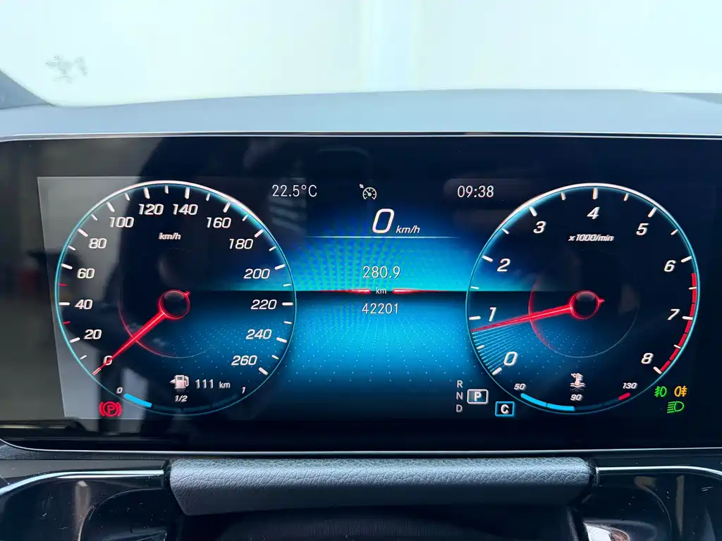 Mercedes-Benz GLA — фото 10