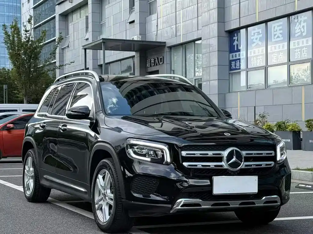 Mercedes-Benz GLB — фото 3