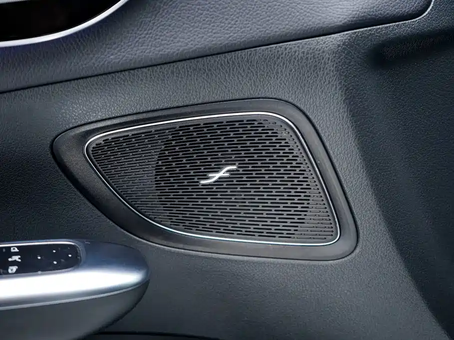 Mercedes-Benz C-Class — фото 19