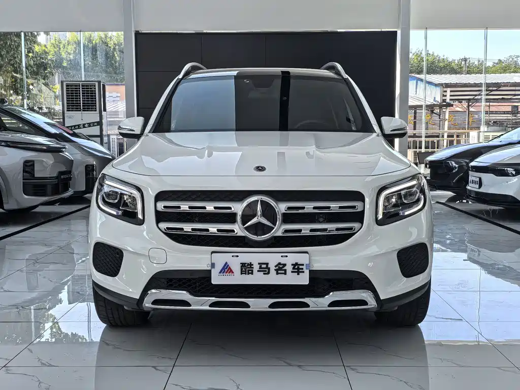 Mercedes-Benz GLB — фото 2