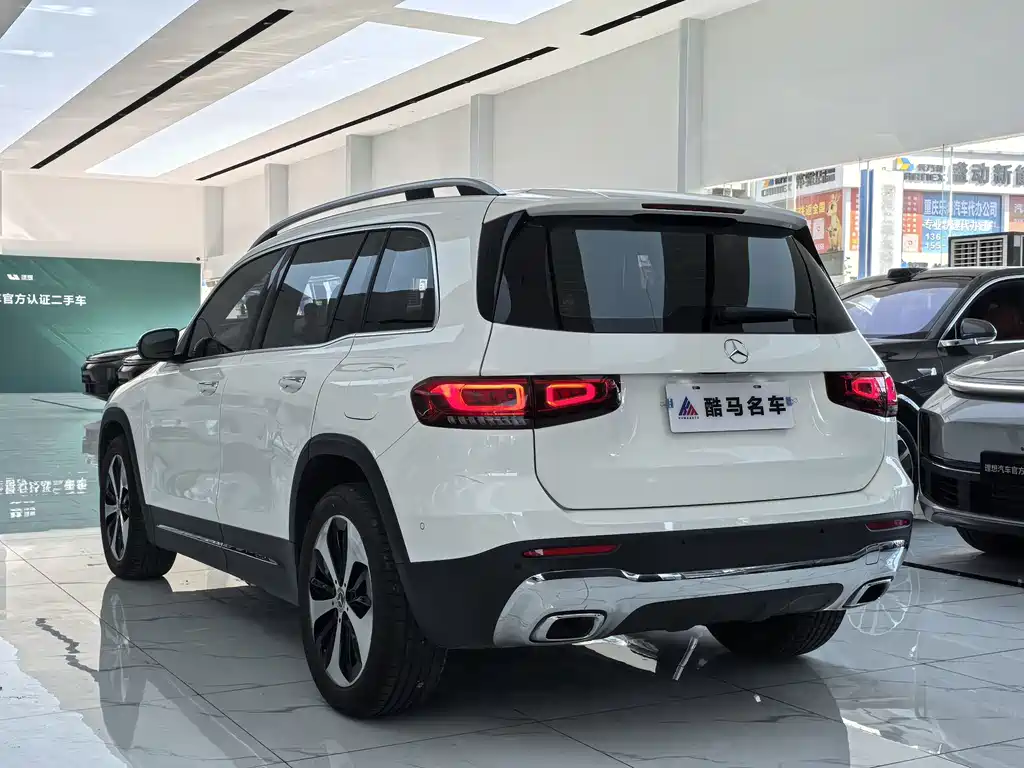 Mercedes-Benz GLB — фото 14