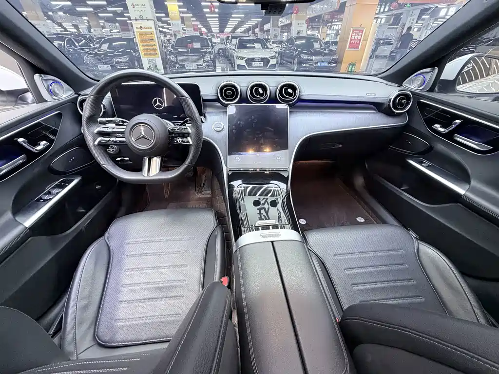 Mercedes-Benz C-Class — фото 14