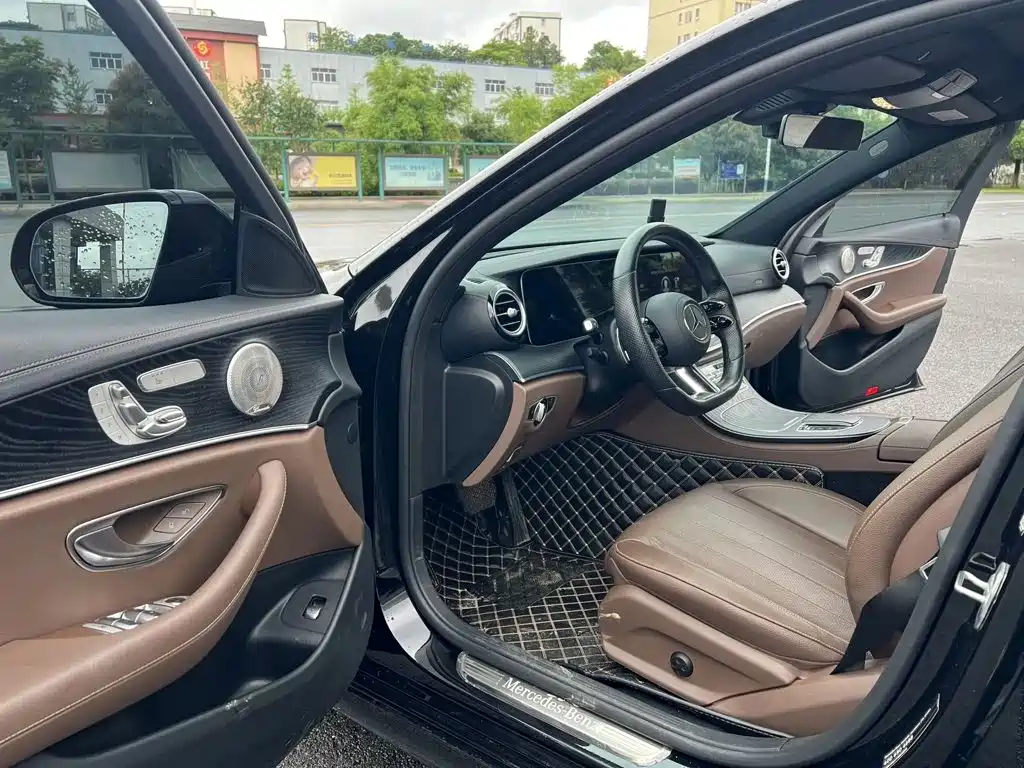 Mercedes-Benz E-Class (Import) — фото 4