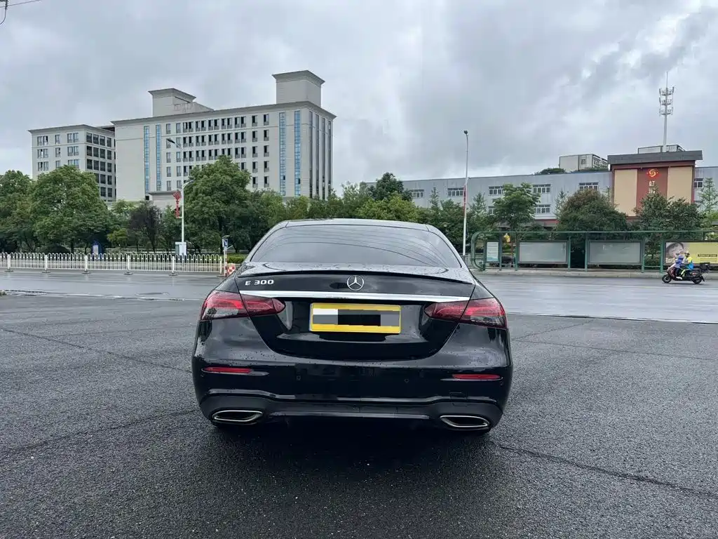 Mercedes-Benz E-Class (Import) — фото 7