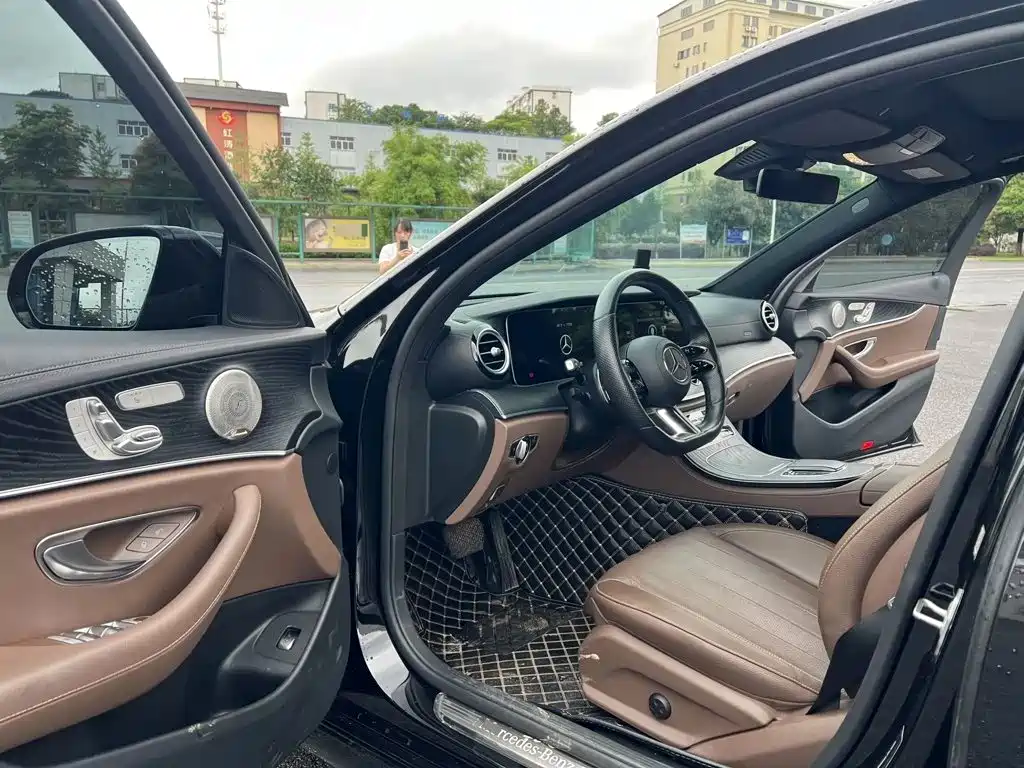 Mercedes-Benz E-Class (Import) — фото 9