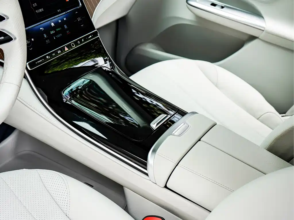 Mercedes-Benz EQE SUV — фото 13