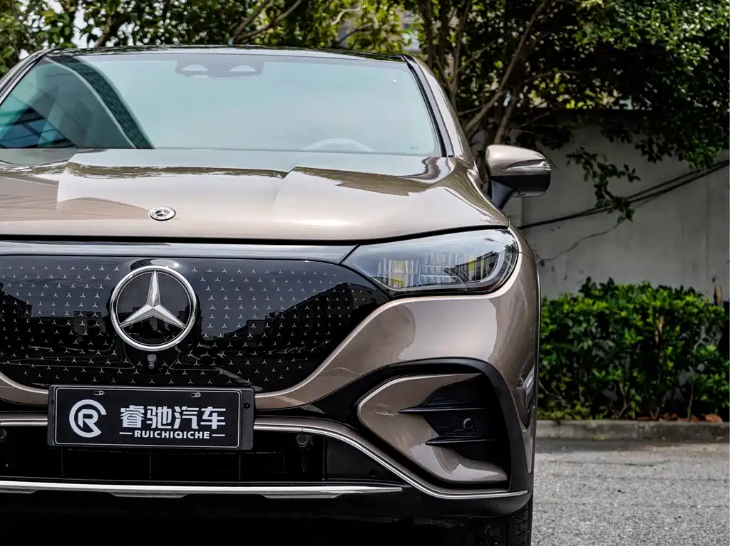 Mercedes-Benz EQE SUV — фото 7