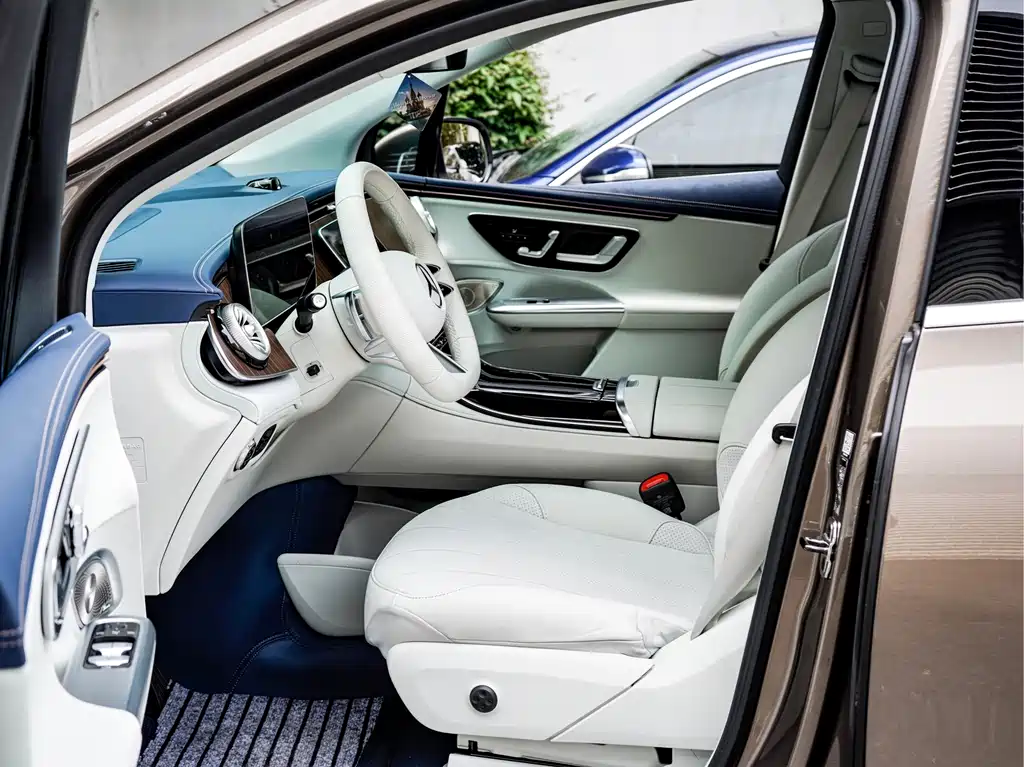 Mercedes-Benz EQE SUV — фото 10