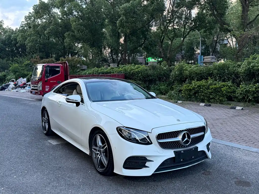 Mercedes-Benz E-Class (Import) — фото 2