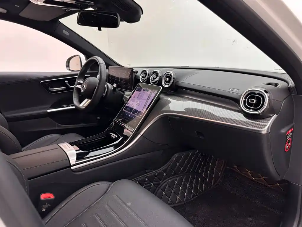 Mercedes-Benz C-Class — фото 11