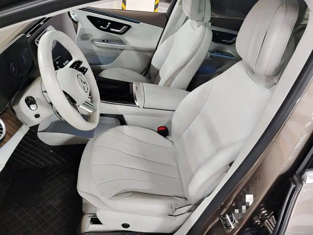 Mercedes-Benz EQE SUV — фото 20