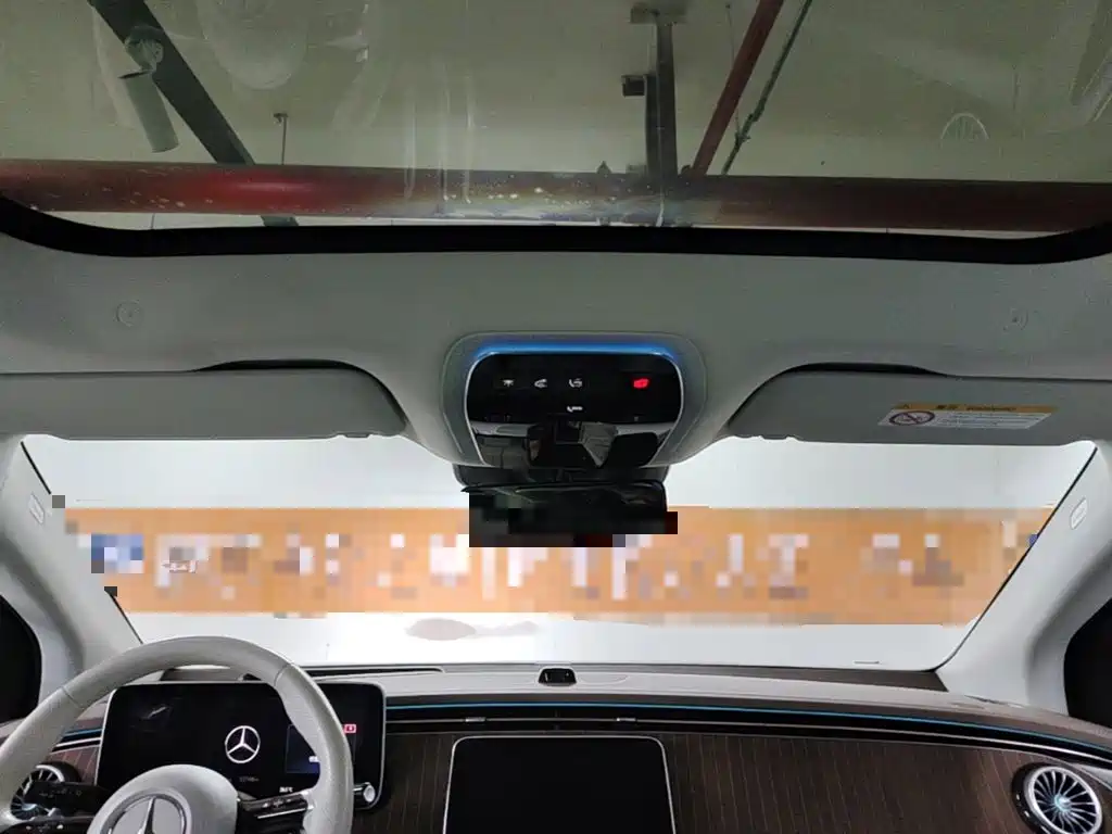 Mercedes-Benz EQE SUV — фото 23