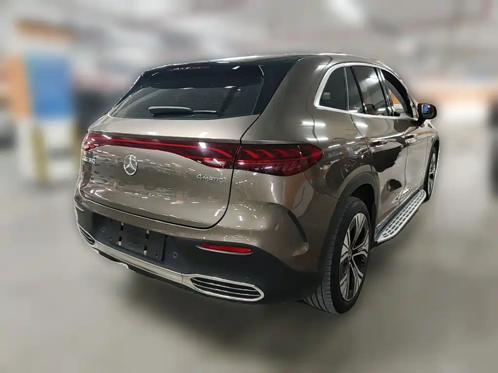 Mercedes-Benz EQE SUV — фото 10