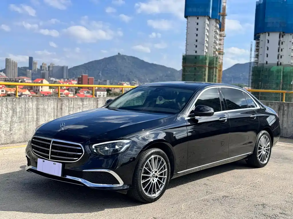 Mercedes-Benz E-Class — фото 5