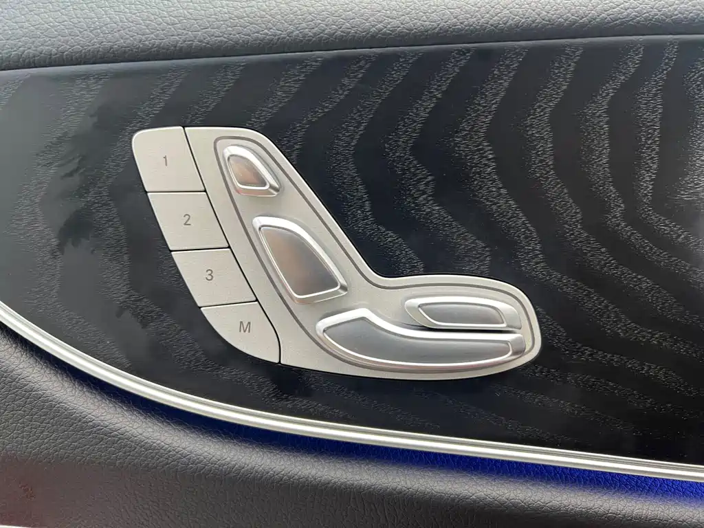 Mercedes-Benz E-Class (Import) — фото 11
