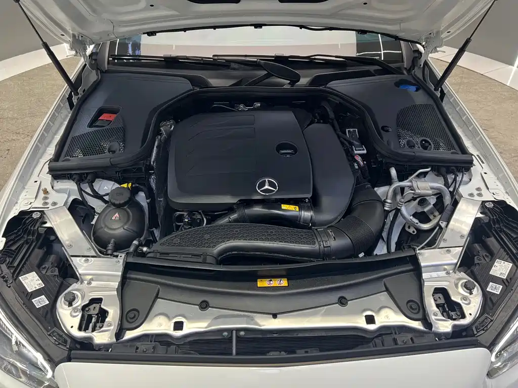 Mercedes-Benz E-Class (Import) — фото 20