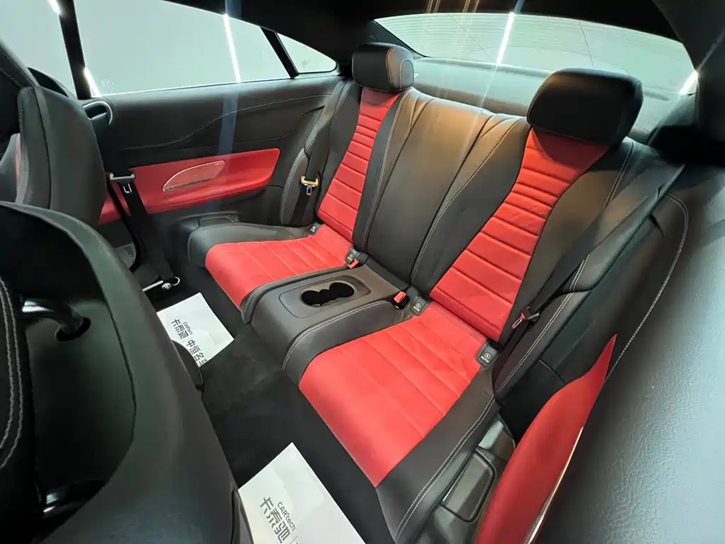Mercedes-Benz E-Class (Import) — фото 8