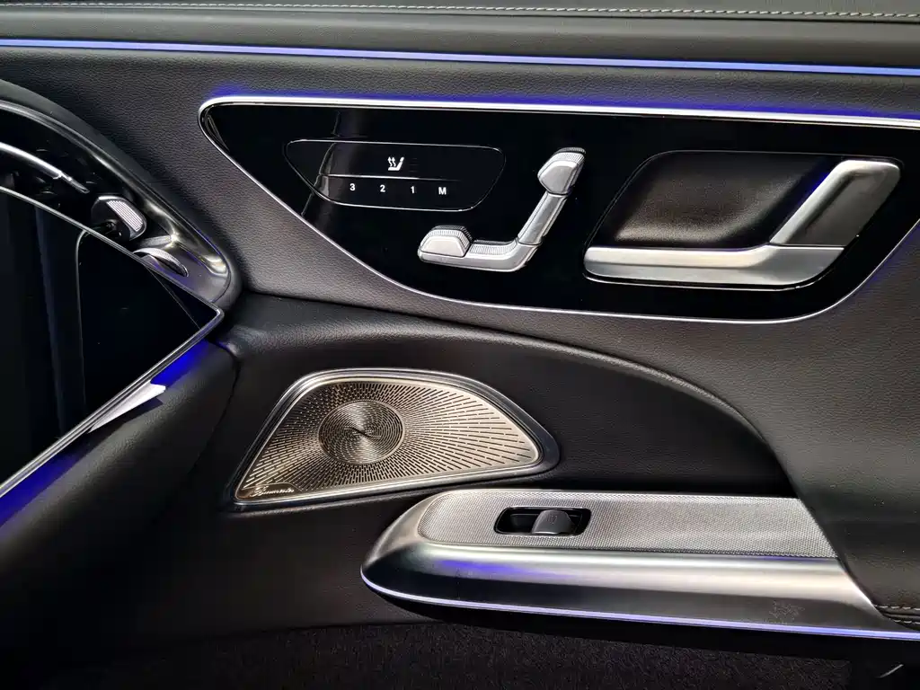 Mercedes-Benz E-Class (Import) — фото 11
