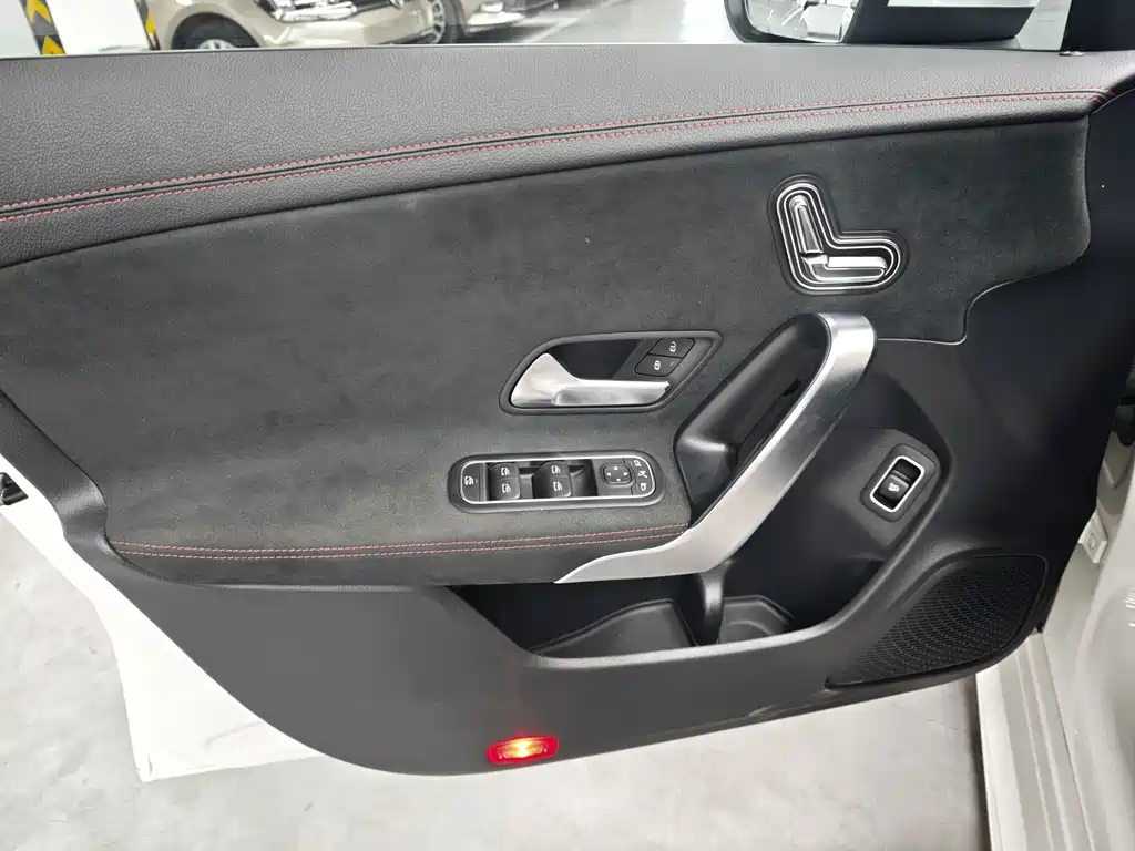 Mercedes-Benz CLA (Import) — фото 4