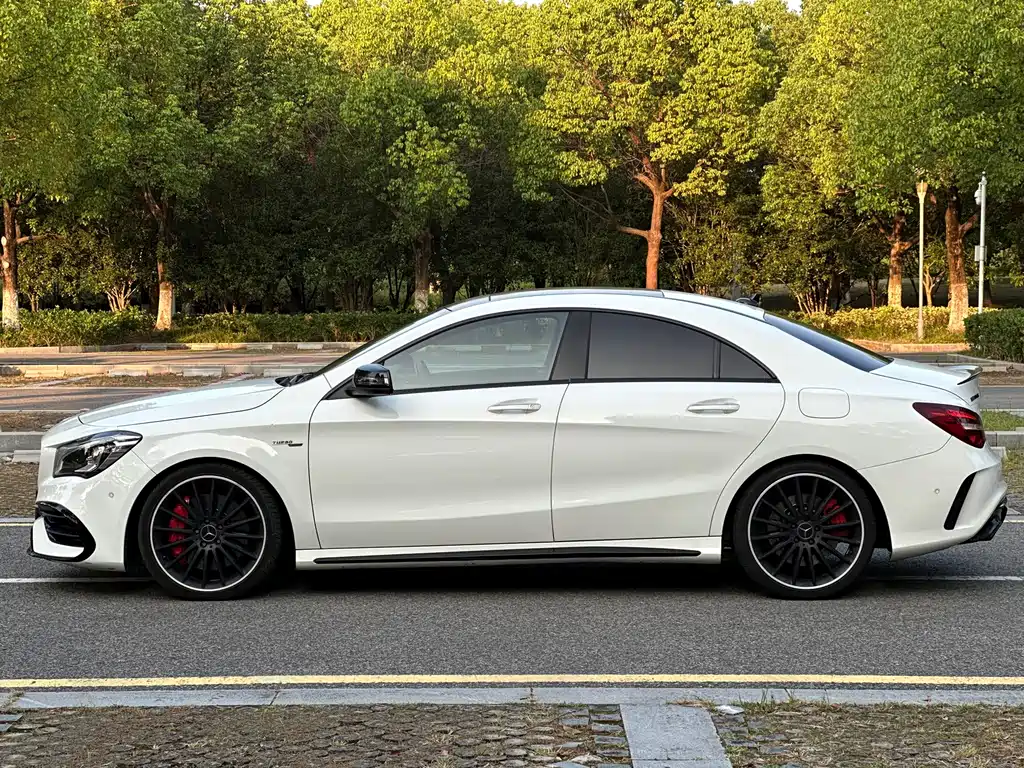 Mercedes-Benz CLA AMG — фото 4
