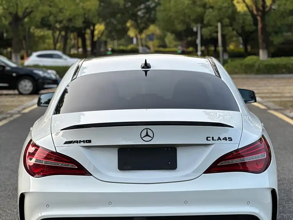 Mercedes-Benz CLA AMG — фото 8