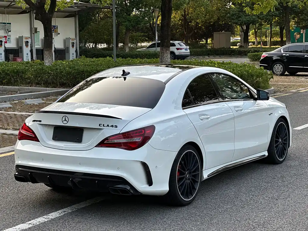 Mercedes-Benz CLA AMG — фото 9