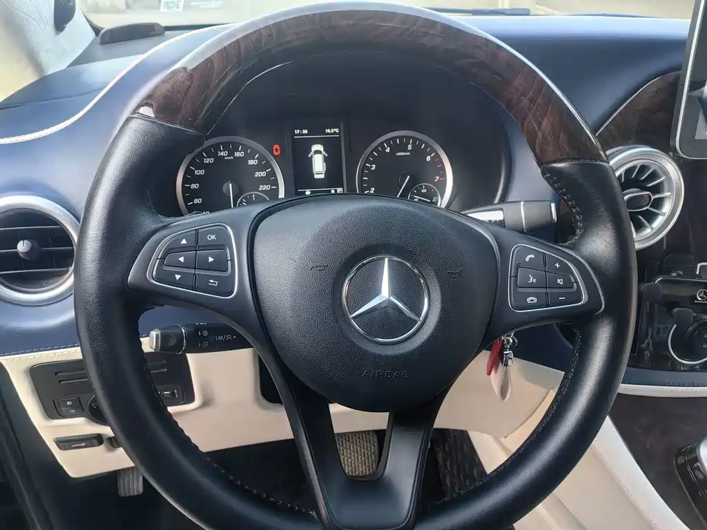 Mercedes-Benz Vito — фото 11