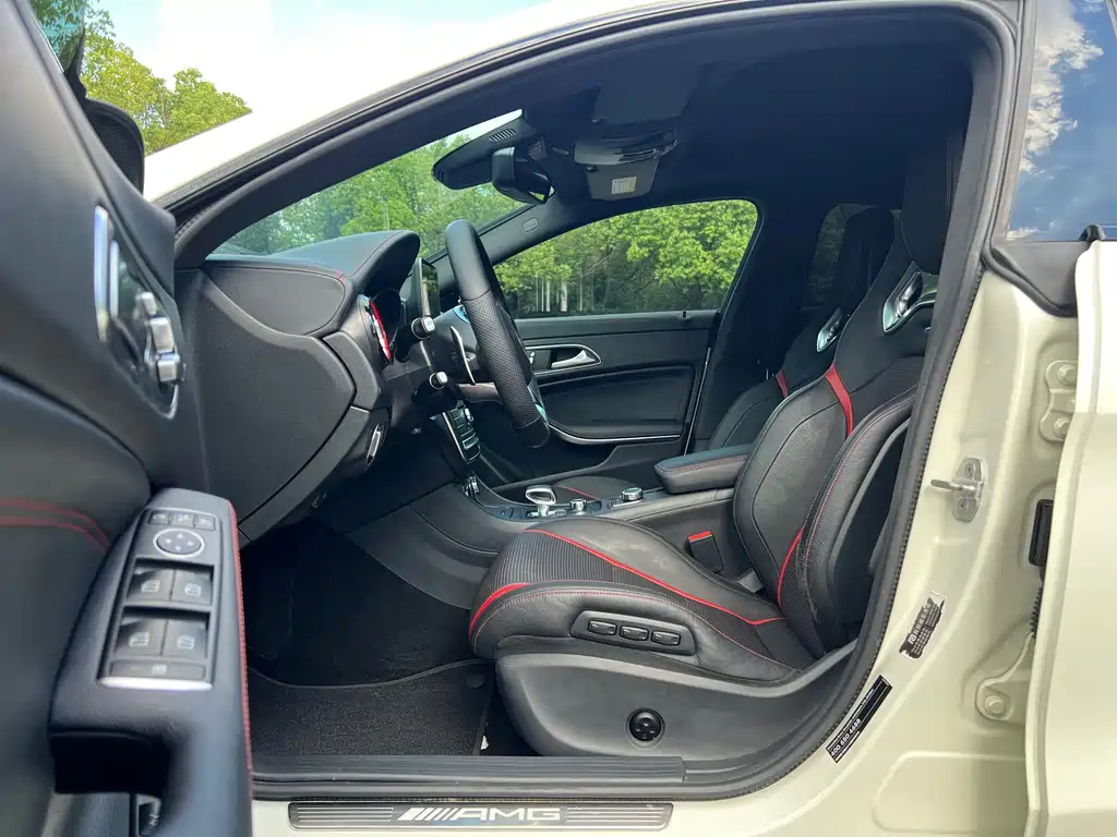 Mercedes-Benz CLA AMG — фото 6
