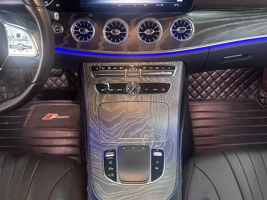 Mercedes-Benz CLS — фото 10