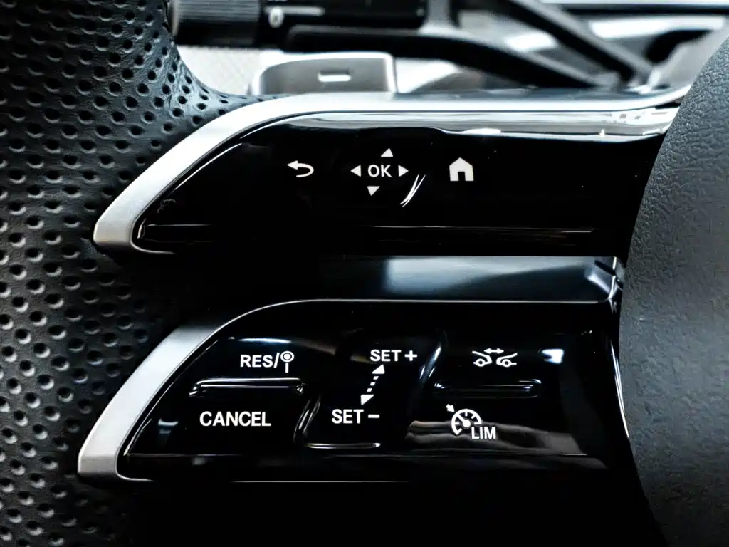 Mercedes-Benz C-Class — фото 17