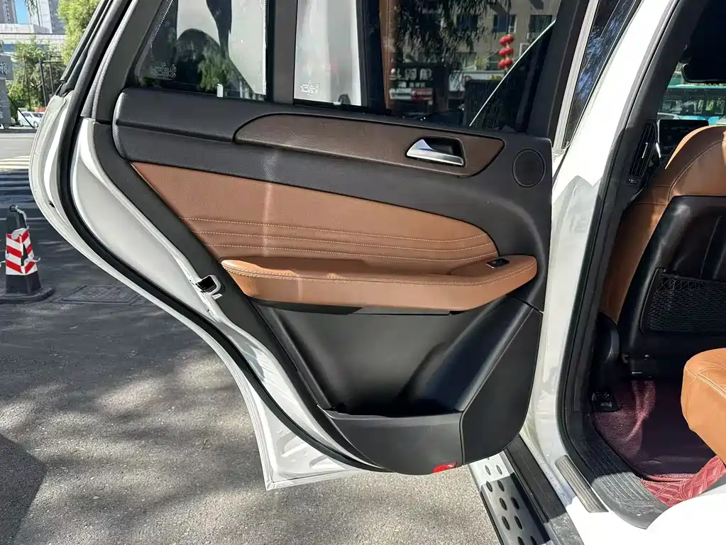 Mercedes-Benz GLE AMG — фото 11