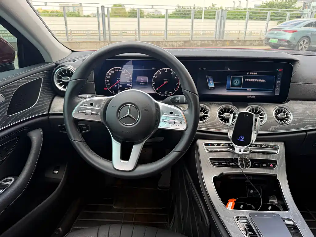 Mercedes-Benz CLS — фото 14