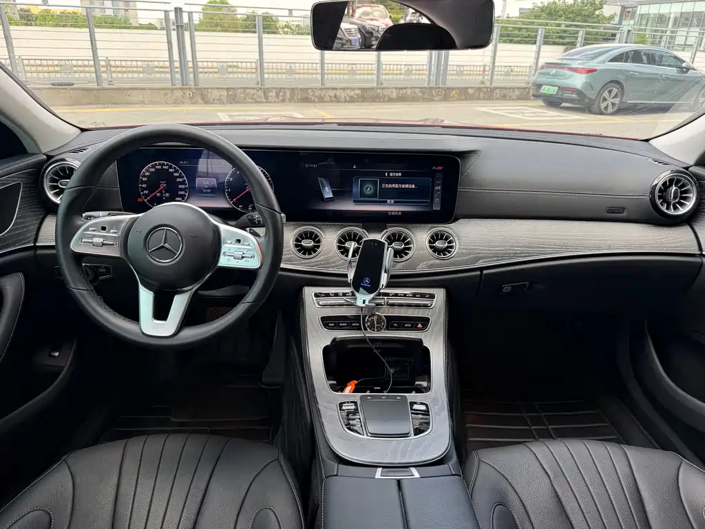 Mercedes-Benz CLS — фото 15