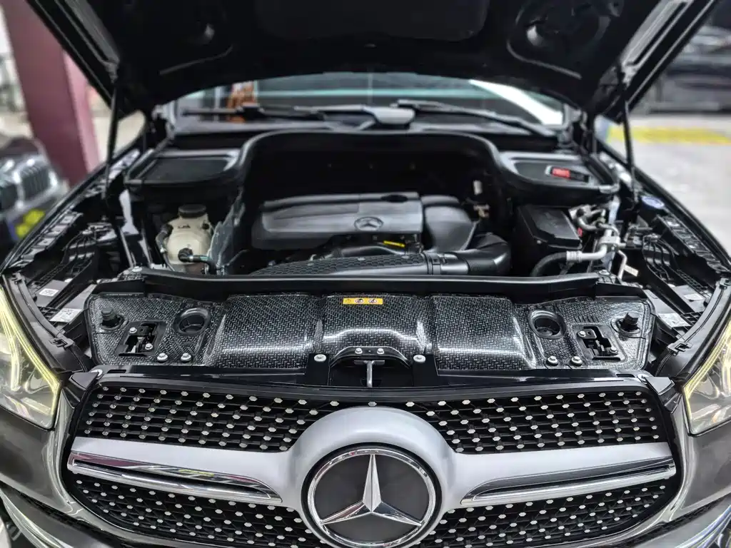Mercedes-Benz GLE (Import) — фото 35