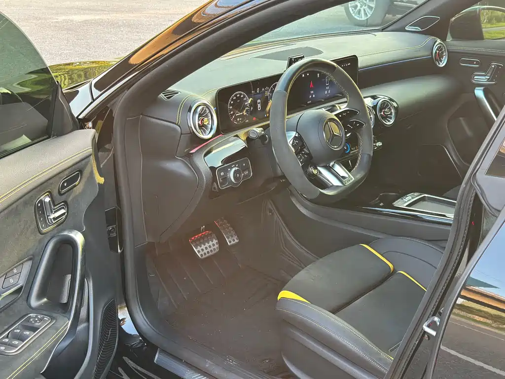 Mercedes-Benz CLA AMG — фото 4