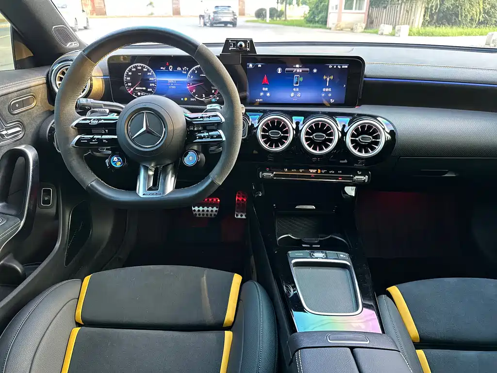Mercedes-Benz CLA AMG — фото 6
