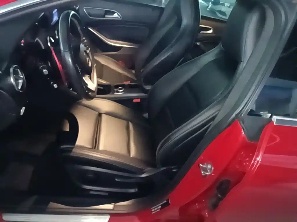 Mercedes-Benz CLA (Import) — фото 15