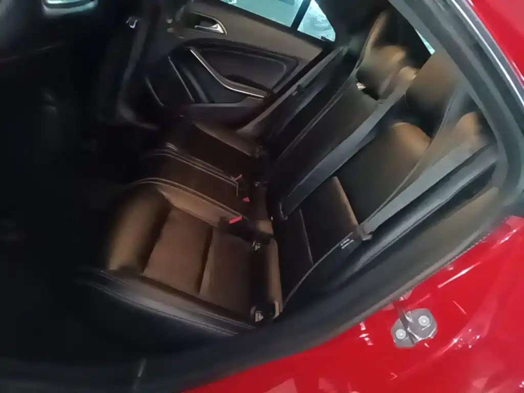 Mercedes-Benz CLA (Import) — фото 17