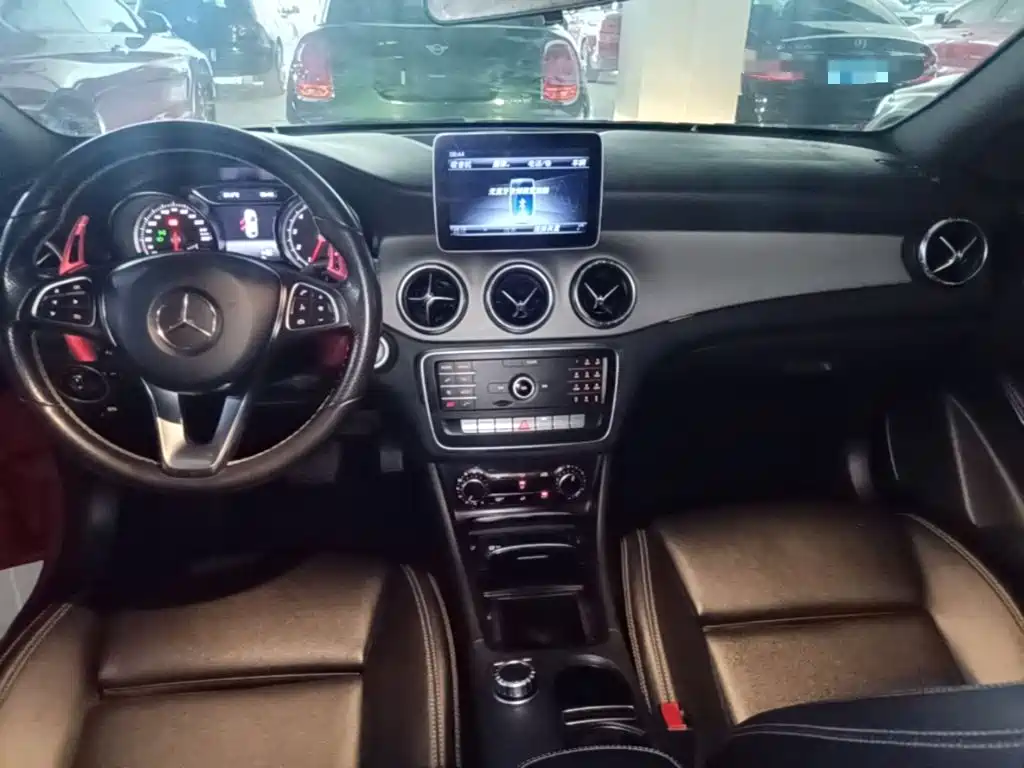 Mercedes-Benz CLA (Import) — фото 10