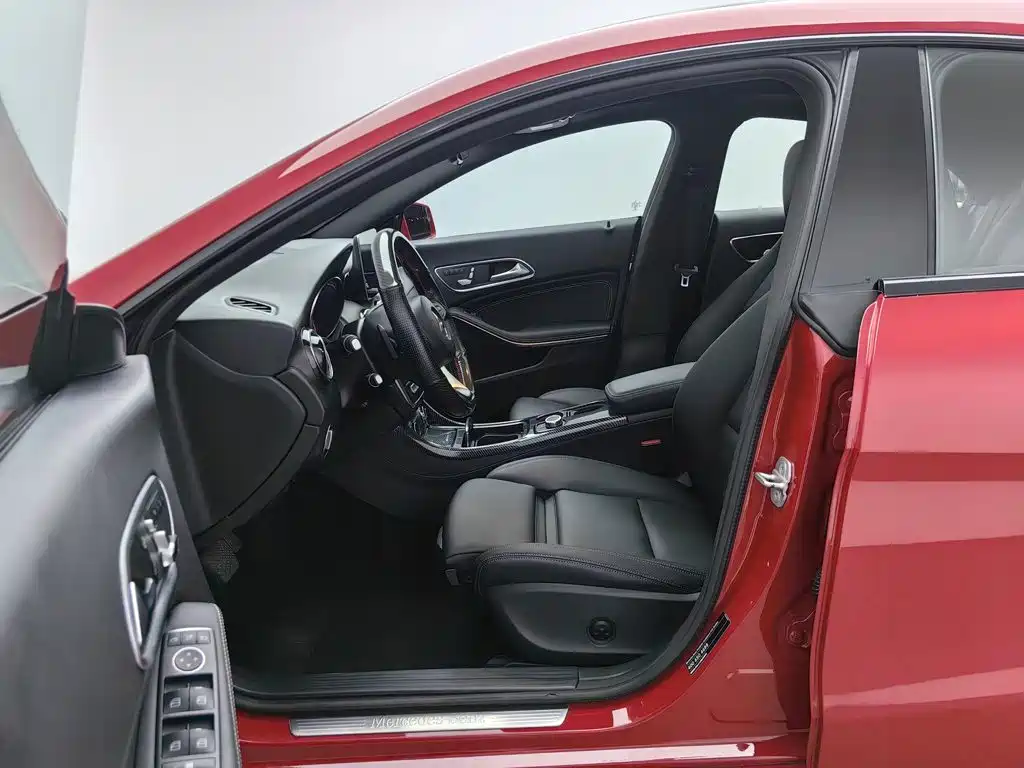 Mercedes-Benz CLA (Import) — фото 10