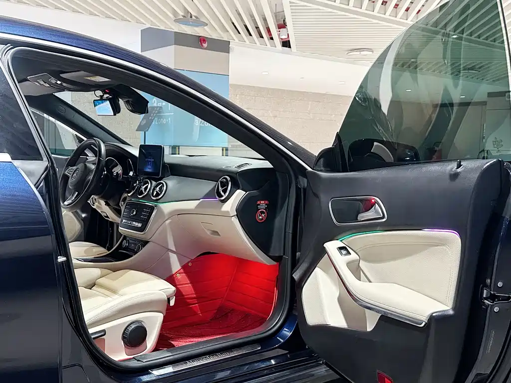 Mercedes-Benz CLA (Import) — фото 10