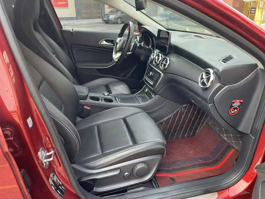 Mercedes-Benz GLA — фото 9