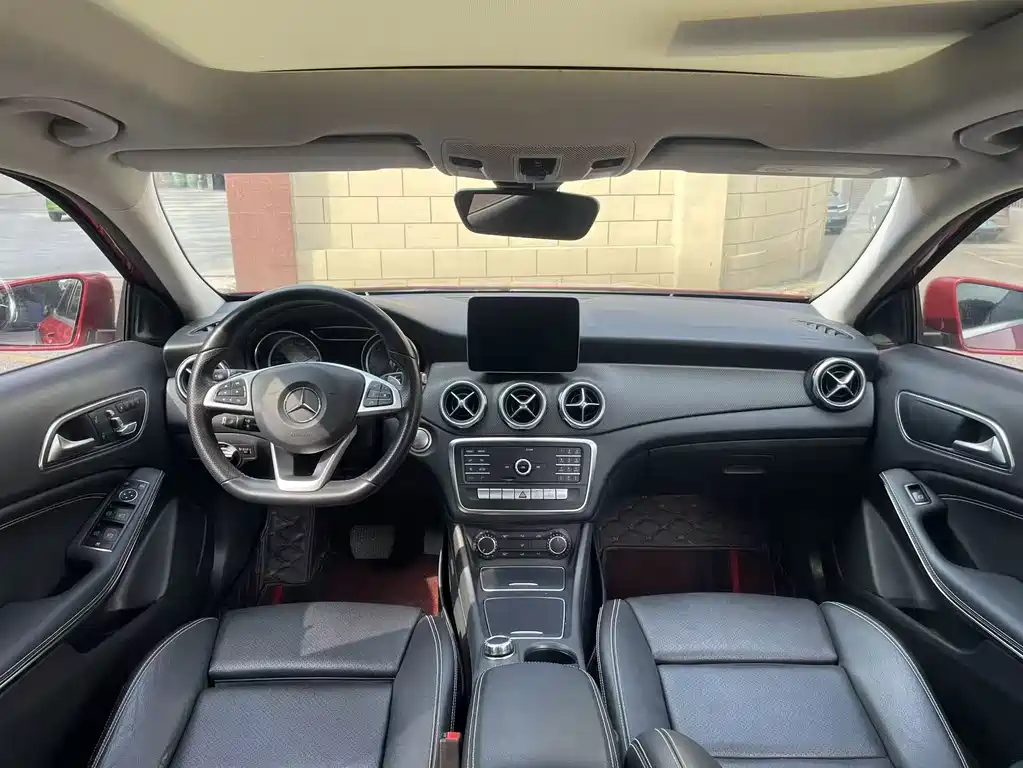 Mercedes-Benz GLA — фото 10