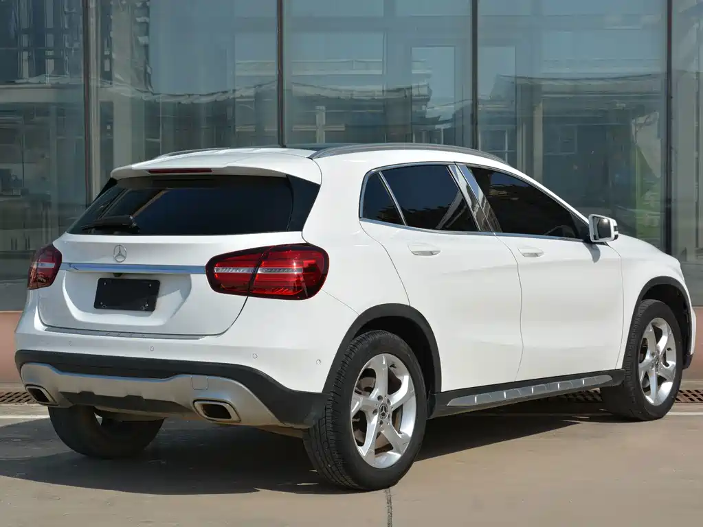 Mercedes-Benz GLA — фото 3