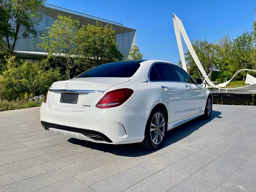Mercedes-Benz C-Class — фото 14