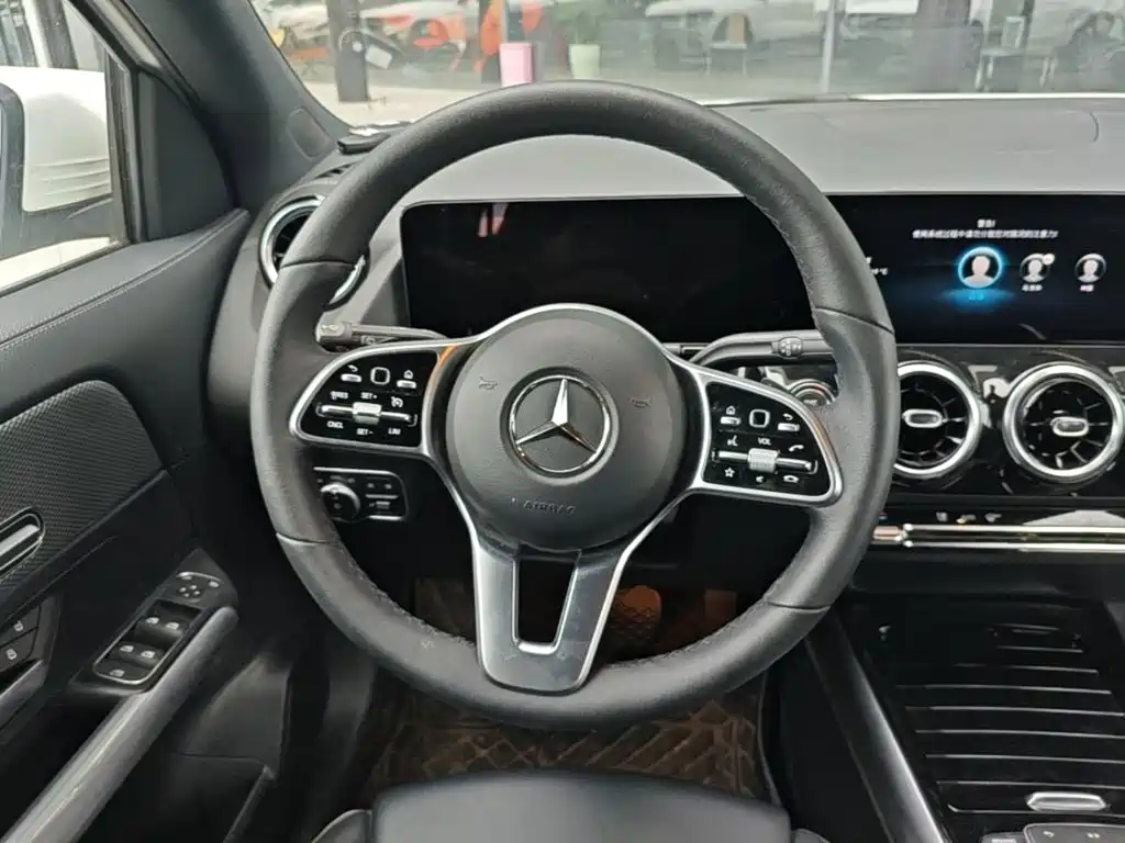 Mercedes-Benz GLA — фото 11